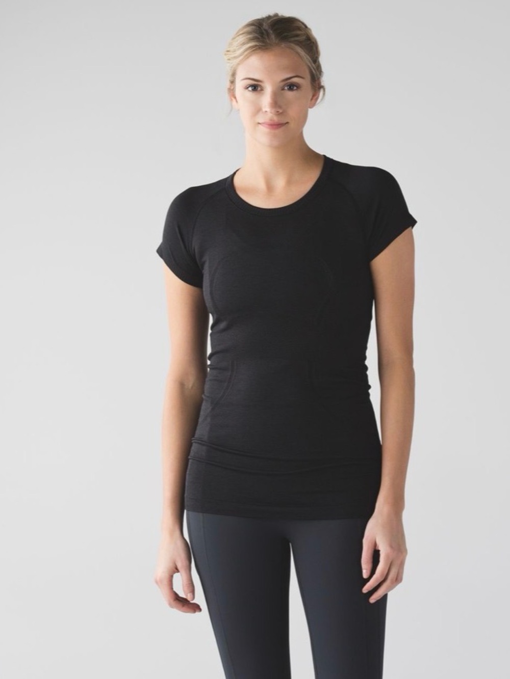 Lululemon Swiftly Tech Short Sleeve Crew Black Size 8